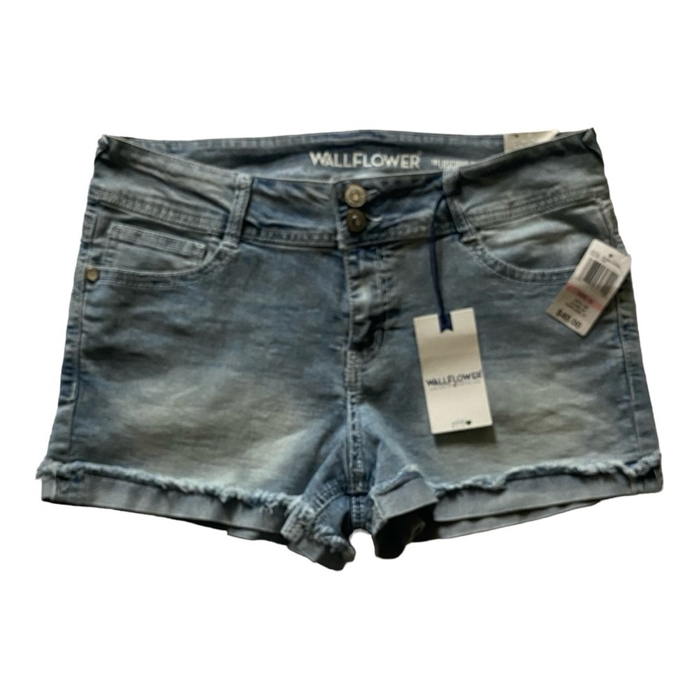 NWT-WALLFLOWER-DENIM SHORTS-SIZE 13 /31